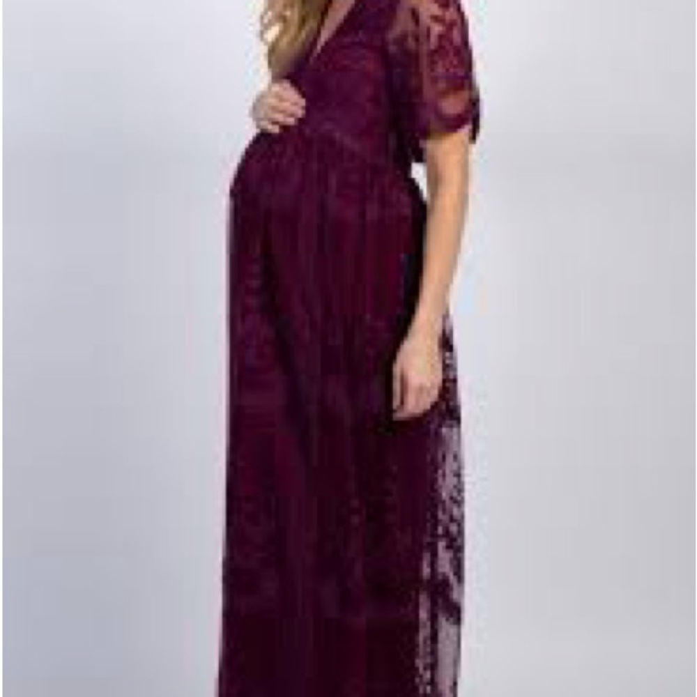 Women’s Maternity Lace Maxi Dress in Burgundy